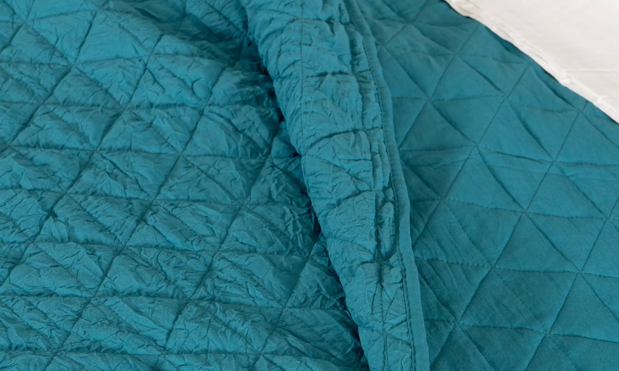 Couvre-lit taille XL avec effet froissé