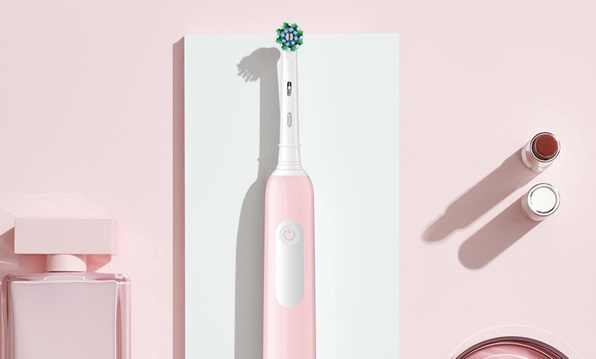 Image 5: Oral-B Electric Rechargeable Toothbrush Range 