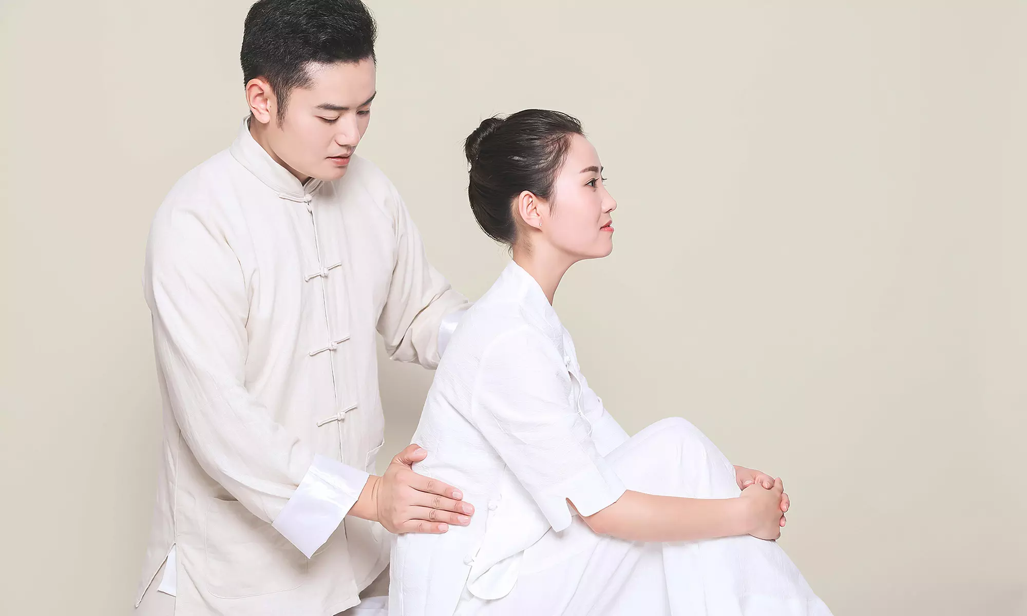 Massage Bliss: Solo & Couples Sessions for a Deep Relaxation! 