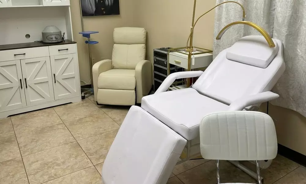 Immune Kit IV, Viat Complex IV, Get Up and Go IV or Myers Cocktail IV