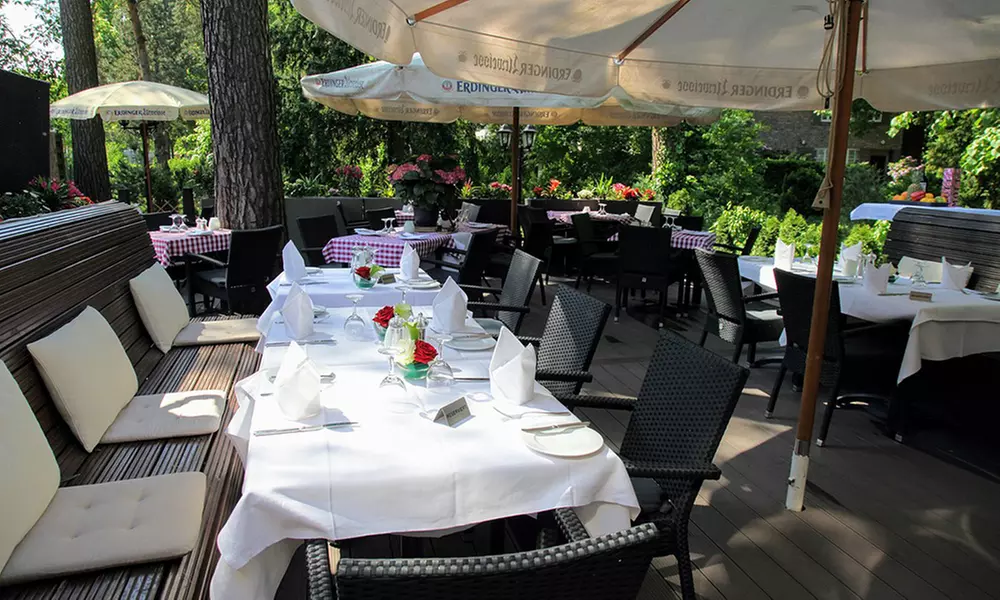 Italienisches 2-Gänge-Menü mit Vorspeise oder Dessert nach Wahl