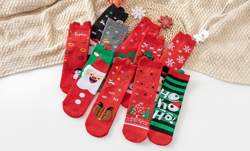 Image 3: 5x Pairs of Christmas Socks