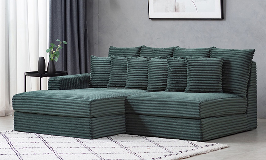 Image 23: Canapé d'angle "Kendari" de Kocoon en velours côtelé