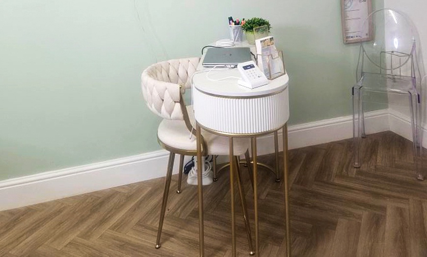 Image 8: Relax with a 40-Min, 50-Min, or 75-Min Massage Options