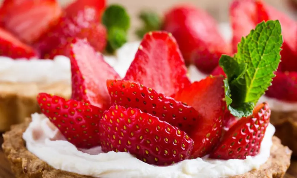 Summer Strawberry Harvest Collection