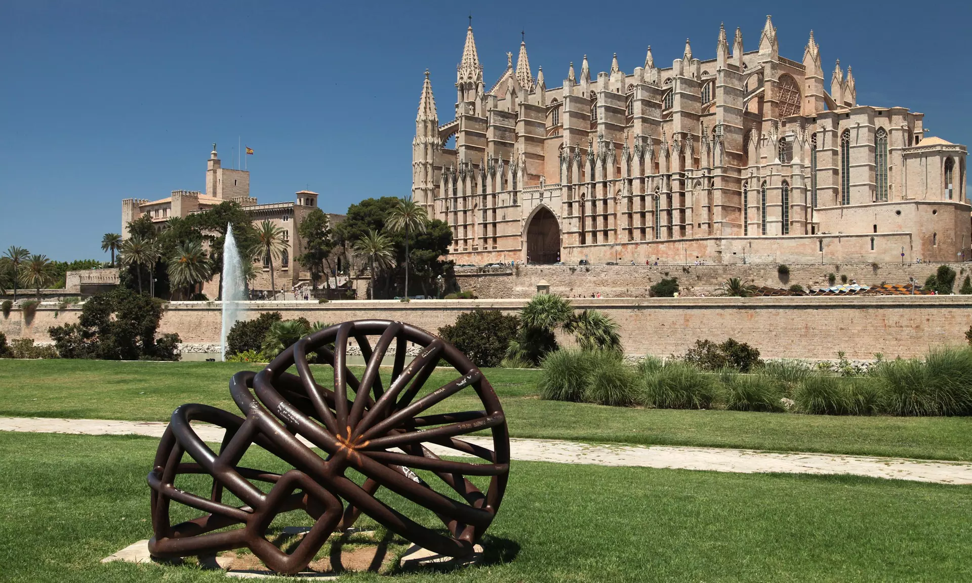 3, 7 oder 14 Nächte in einem von 50000+ Hotels in 220+ Ländern