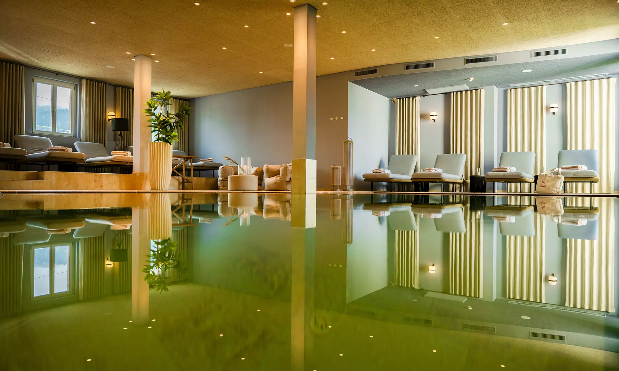 4*S Luxus-Wellness am Bodensee: 2-7 Nächte inkl. 4-Gänge-Dinner, Pool, Upgrade & Late Check-out bis 13 Uhr