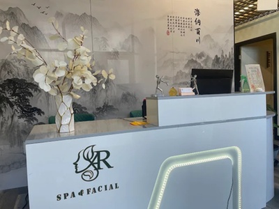 60 Minute Traditional Facial - Aura Spa Wellness