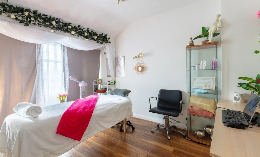 Image 3: 30-minutes Massage - Head, Neck, Back and Shoulders, and More