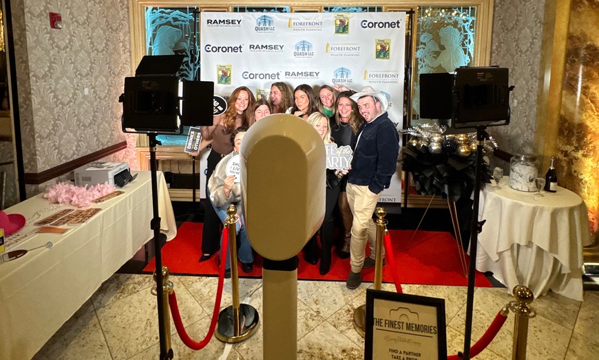 Image 4: Get Standard, Advanced or Signature Package:  Photo Booth Services 