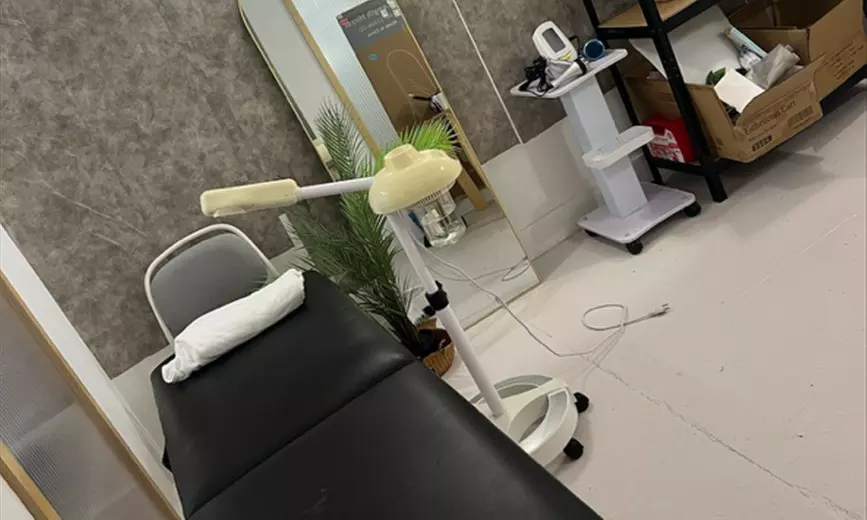 Unwind with One, Three or Five 75-Minute Hot Stone Massage Sessions