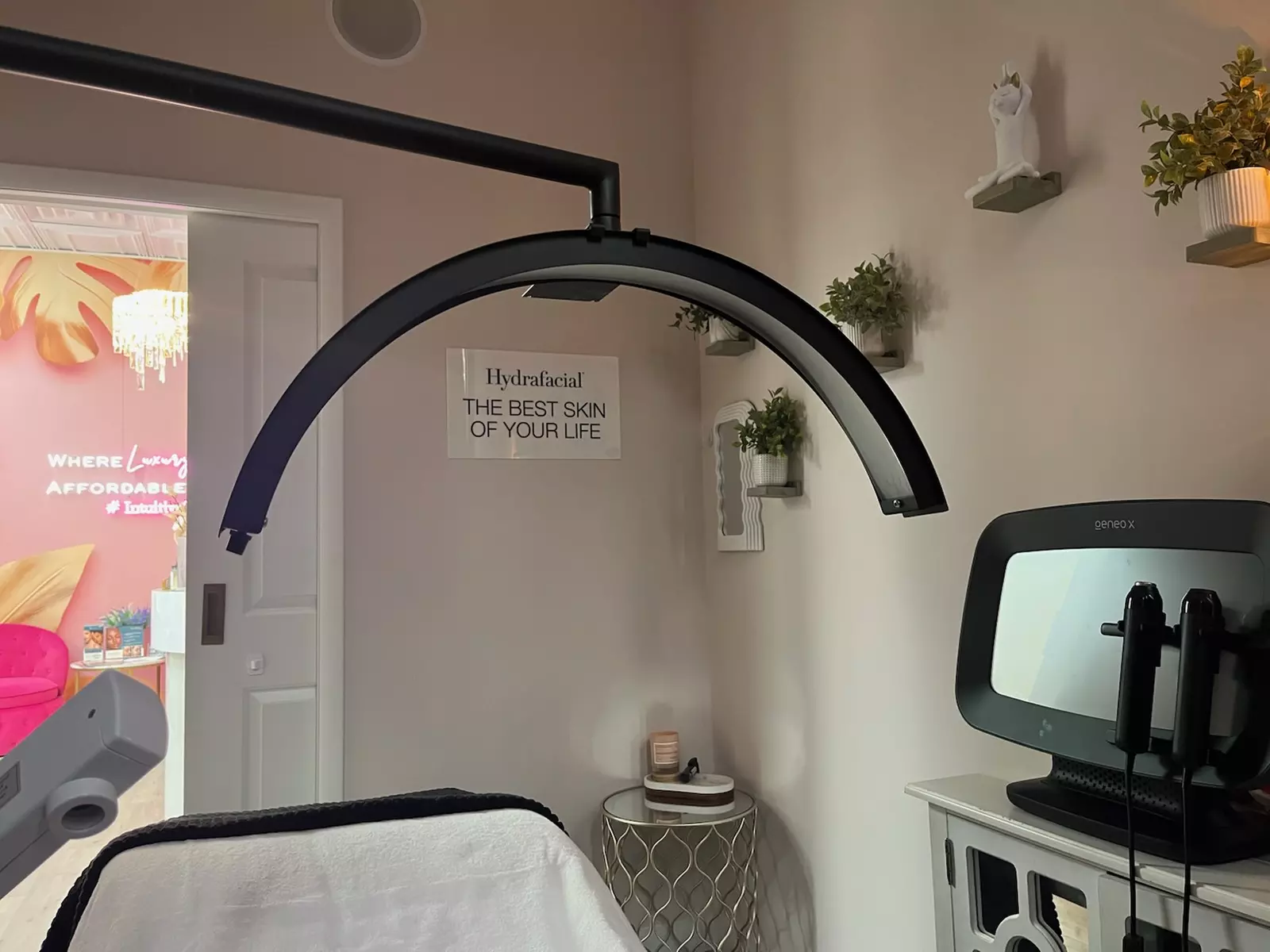 1 CO2 Laser Skin Resurfacing For Acne Scars And Skin Tightening