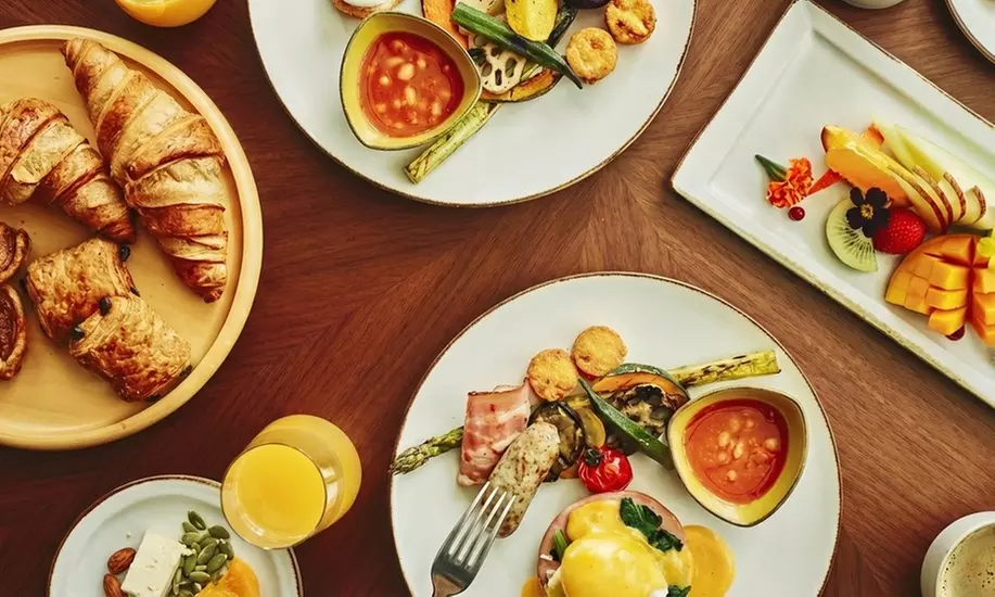 4* Kingston: One or Two Nights Stay