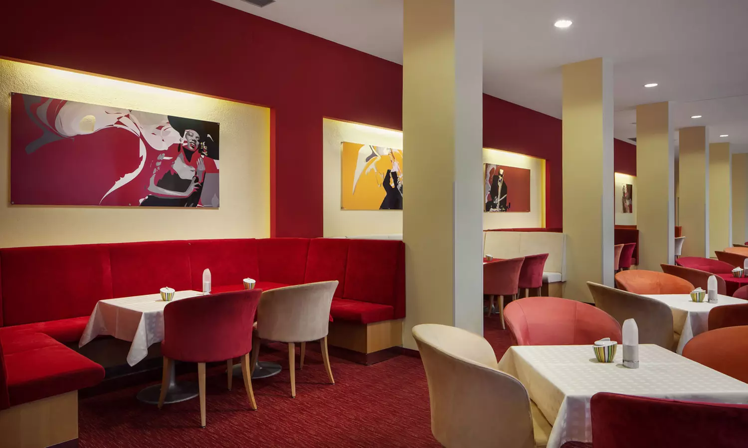 Karlsbad: Doppel- od. Zweibettzimmer mit Halbpension & Treatments