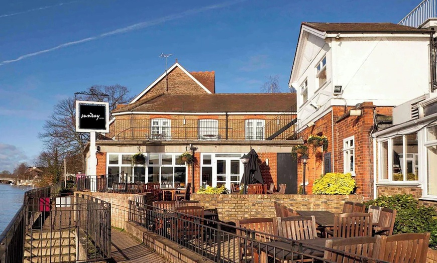 Image 4: Surrey: Classic Double Room/Double River View Room for Two