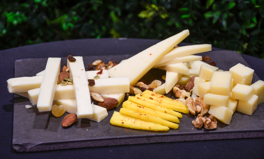 Image 28: Menú brunch para 2 o 4 personas con platos dulces y salados y bebidas