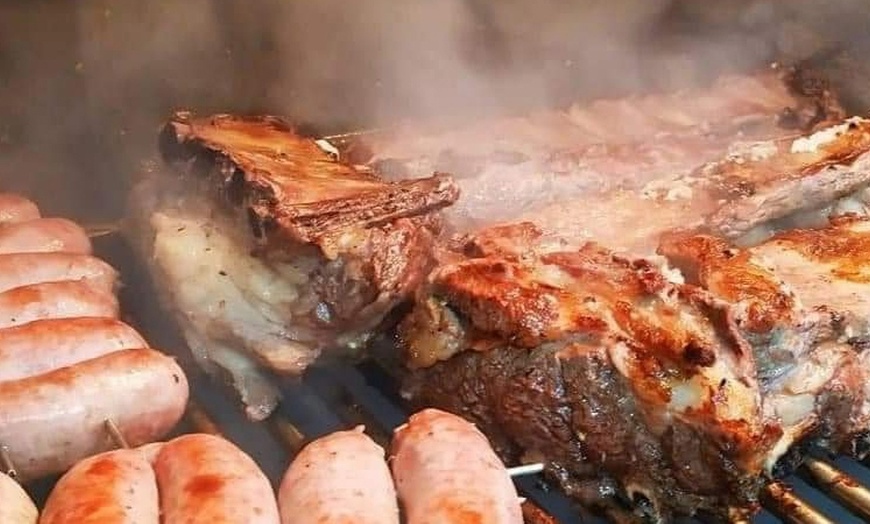 Image 9: Menú para 2 o 4 personas de chuletón o entrecot argentino 