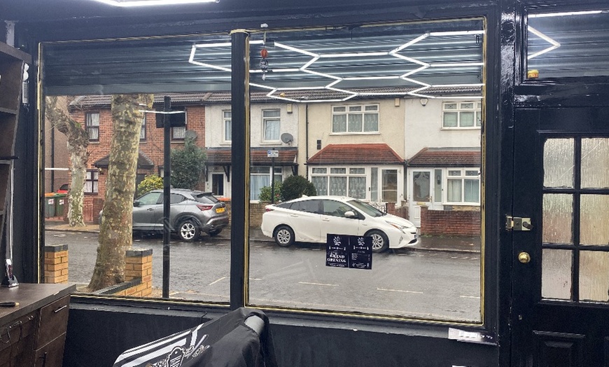 Image 2: Up to 25% Off on Haircut at Beard N Trim Kerala Barbershop