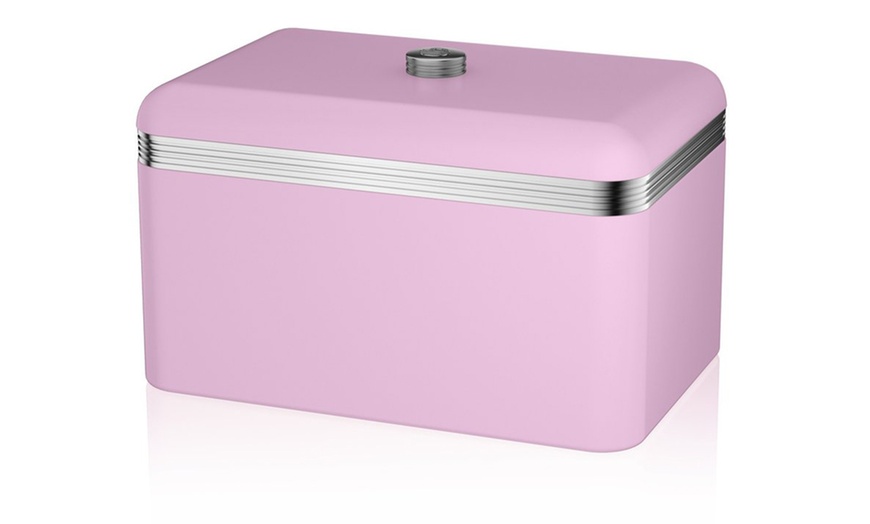 Image 8: Swan Retro Bread Bin