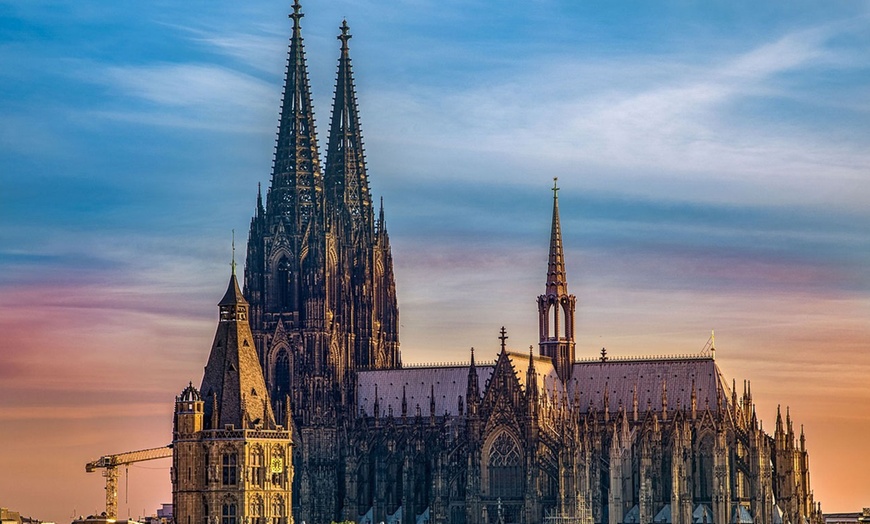 Image 2: Köln: 1-3 Nächte mit Frühstück & Michael Schumacher Collection