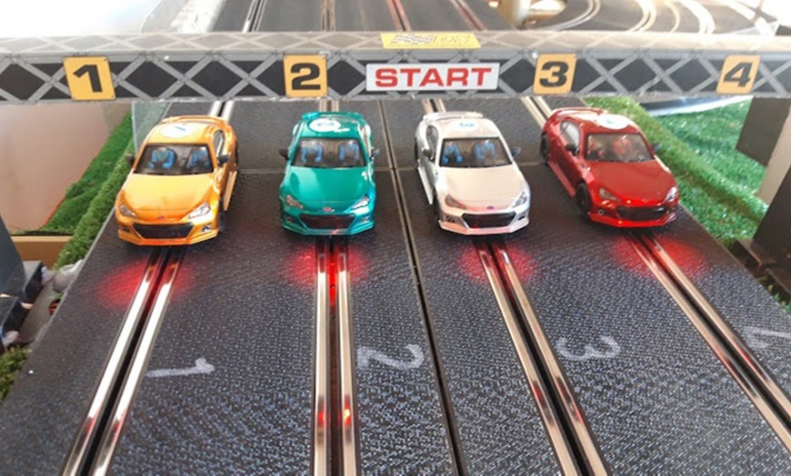 Image 12: Carrera de slot de hasta 60 minutos: elige Quick Race o GP Experience