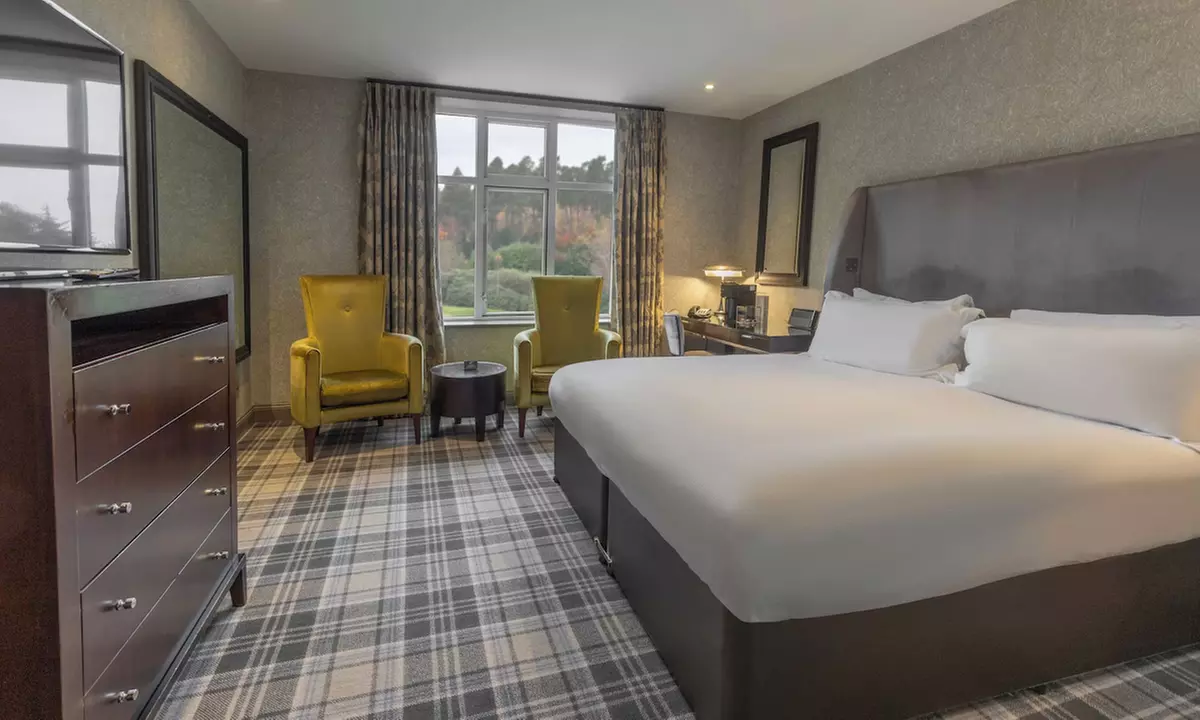 Northumberland: 1 Night Stay w/Breakfast, Dining Credit, and Late C/O