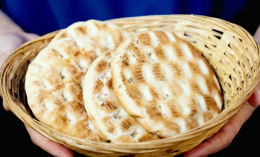 Image 8: Menú griego o menú de degustación para 2 personas