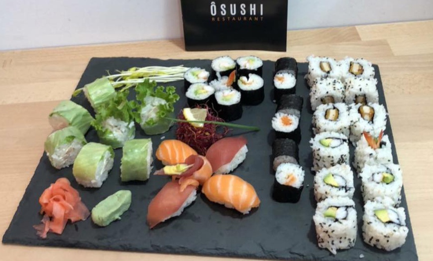 Image 1: Plateau de sushis duo à emporter