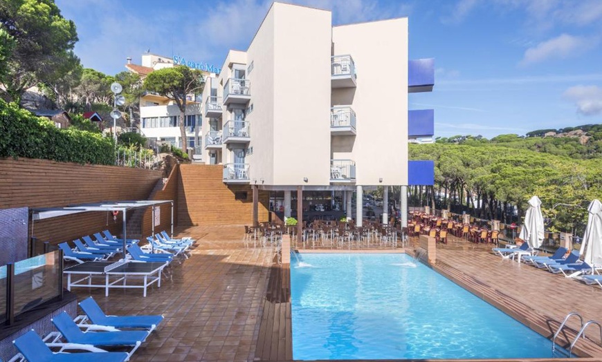 Image 8: Costa Brava : chambre double en demi-pension