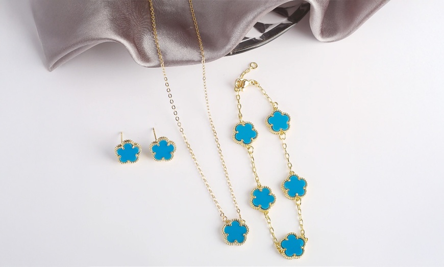 Image 16: Four-Leaf Clover Themed Jewellery Set 