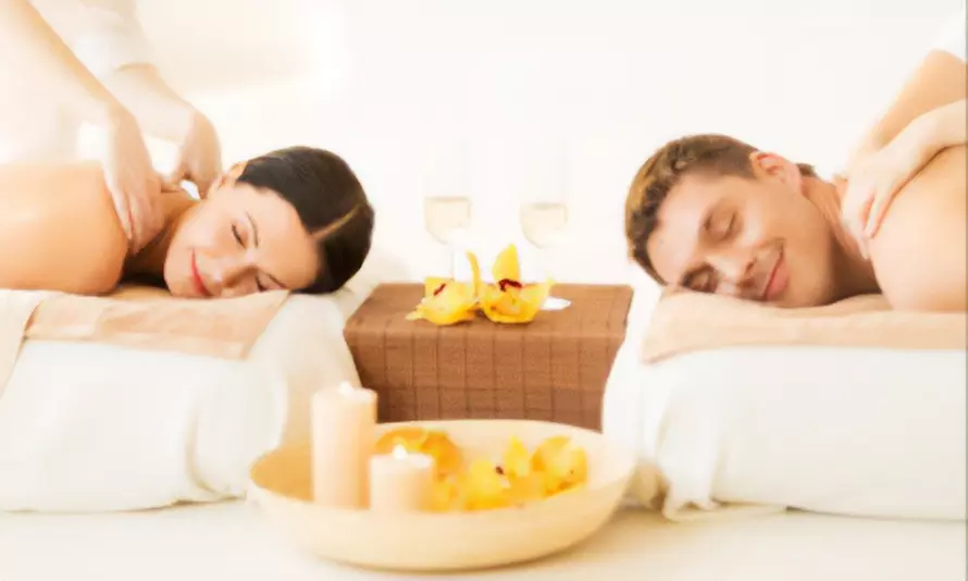 Massage bien-être aux huiles naturelles en solo ou en duo