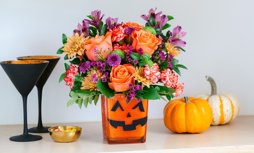 Image 5: Same Day Beautiful Fresh Flower Bouquets from Teleflora 57% Off 