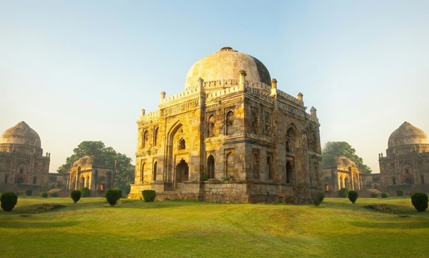 Image 4: ✈ 10-Day India Golden Triangle Vacation w Hotel & Air 