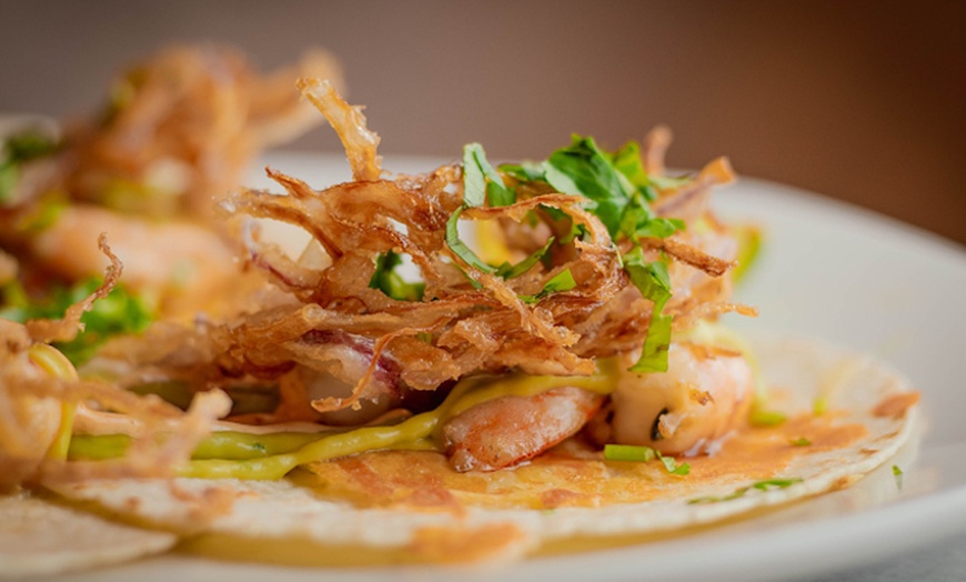 Image 17: Menú mexicano para 2 o 4 personas con platos, bebidas y cócteles 