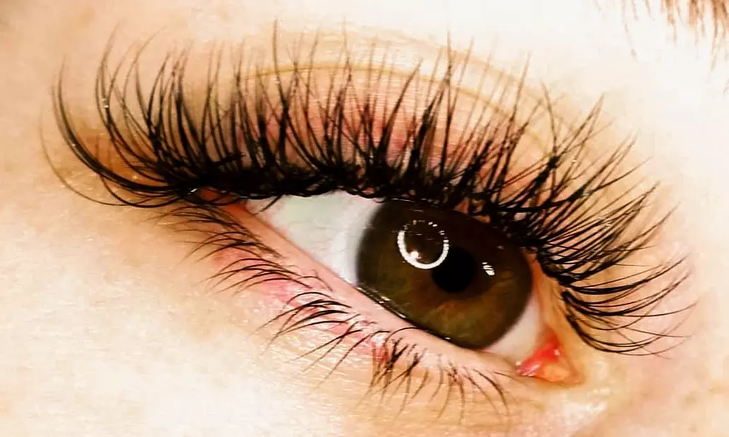 Enhance Your Look: Hybrid Full Set w/ Optional Fill at No Doubt Beauty