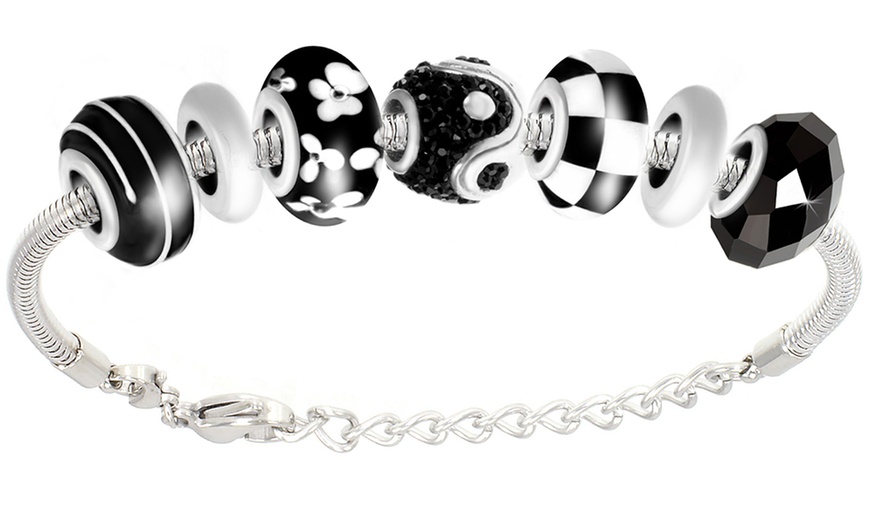 Image 7: Pulsera con charms de diferentes colores de SC Crystal