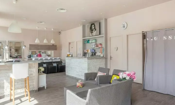 Head spa "Evasion" d'1h ou "Prestige" d'1h45 avec Sagesse Salon De Beauté à Vénissieux (jusqu'à 38% de remise) - Second Medium