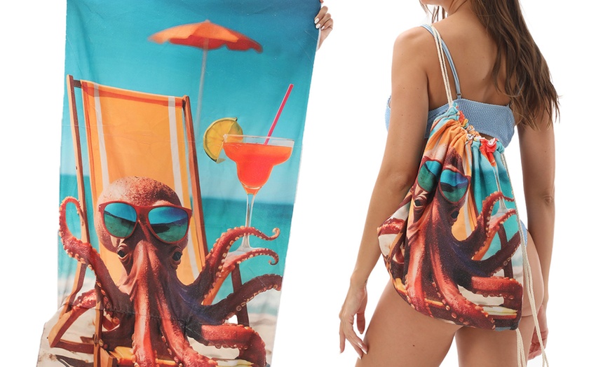 Image 16: 2-in-1 Convertible Beach Towel Backpack