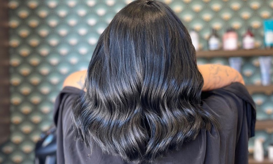 Image 5: Des forfaits coiffure au salon avec Olivia Bajulaz