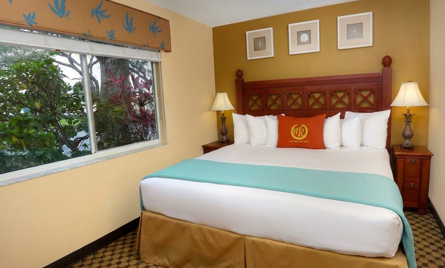Image 6: Family-Friendly Villas Close to Top Attractions