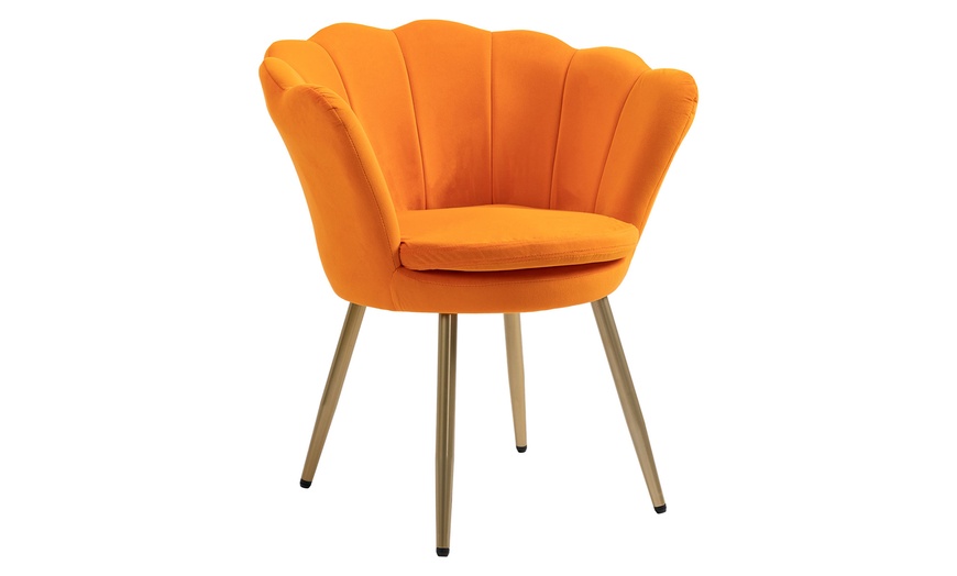 Image 38: Fauteuil coquillage en velours