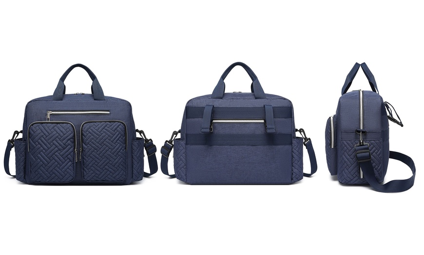 Image 15: Versatile Diaper Changing Tote Bag