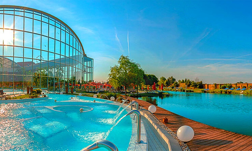 Image 2: Termy Erding: 1-5 nocy dla 2 osób z BB i opcjonalnymi dodatkami