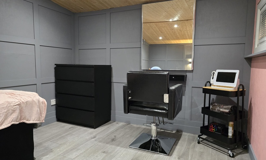 Image 6: Wash, Cut and Blow Dry Half Head Highlights or Full Head Colour