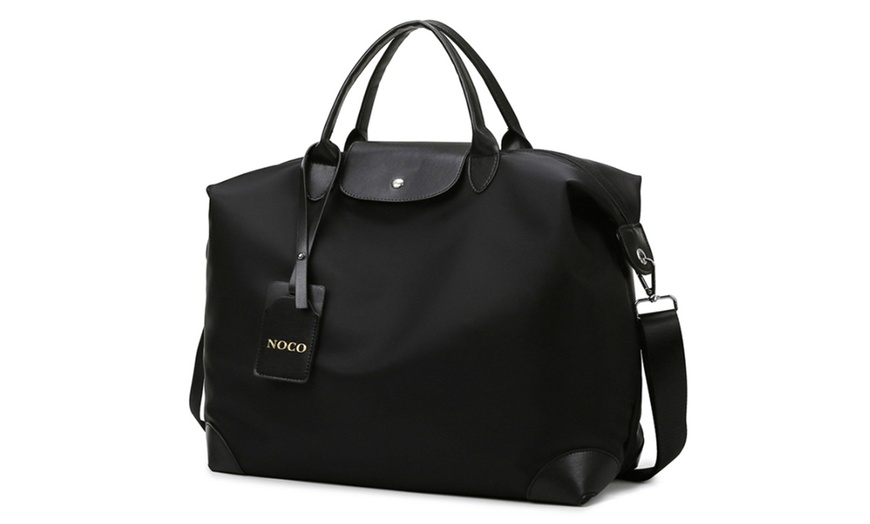 Image 9: Water-resistant Large Tote Bag with Zip Closure and Trolley Sleeve