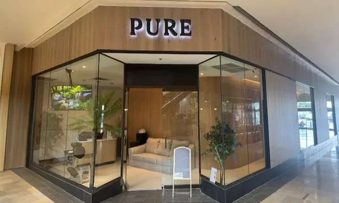 Unwind in 60-Min Deep Tissue, Relaxation, or Foot Reflexology Massage