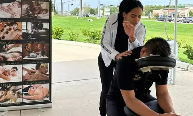 60, 90 or 120 Min Couples Massage + Hot Stone, Stream Eye Mask & More 