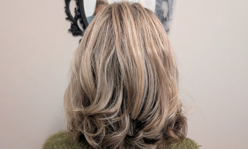 Image 2: Wash, Cut and Blow Dry Half Head Highlights or Full Head Colour