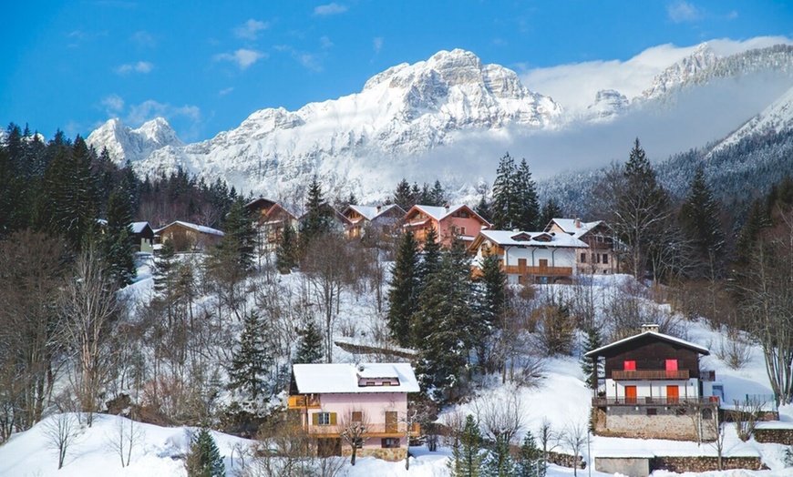 Image 2: Trentino: soggiorno in camera doppia Standard con mezza pensione e Spa