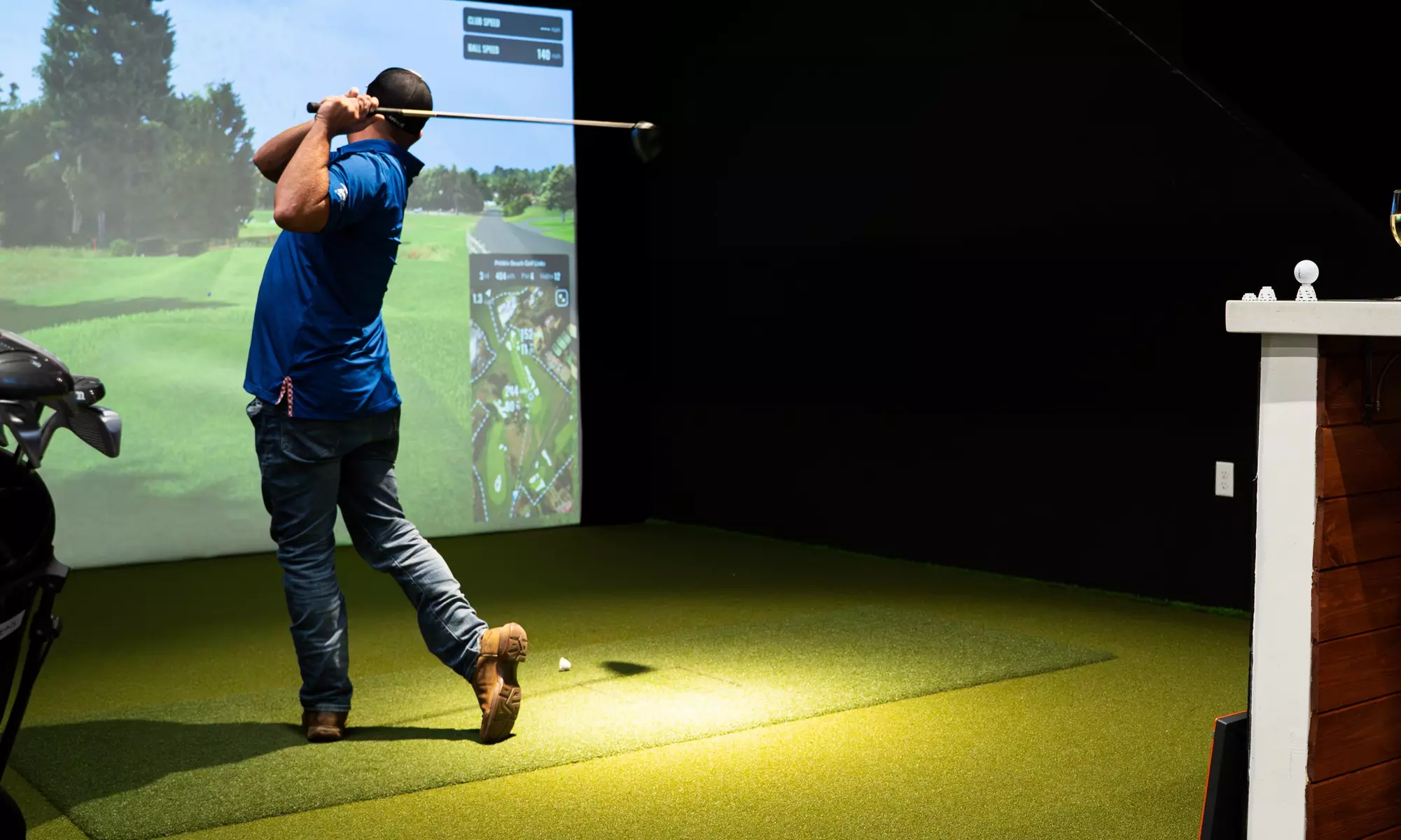 Indoor Golf Simulators: Over 230 Global Courses